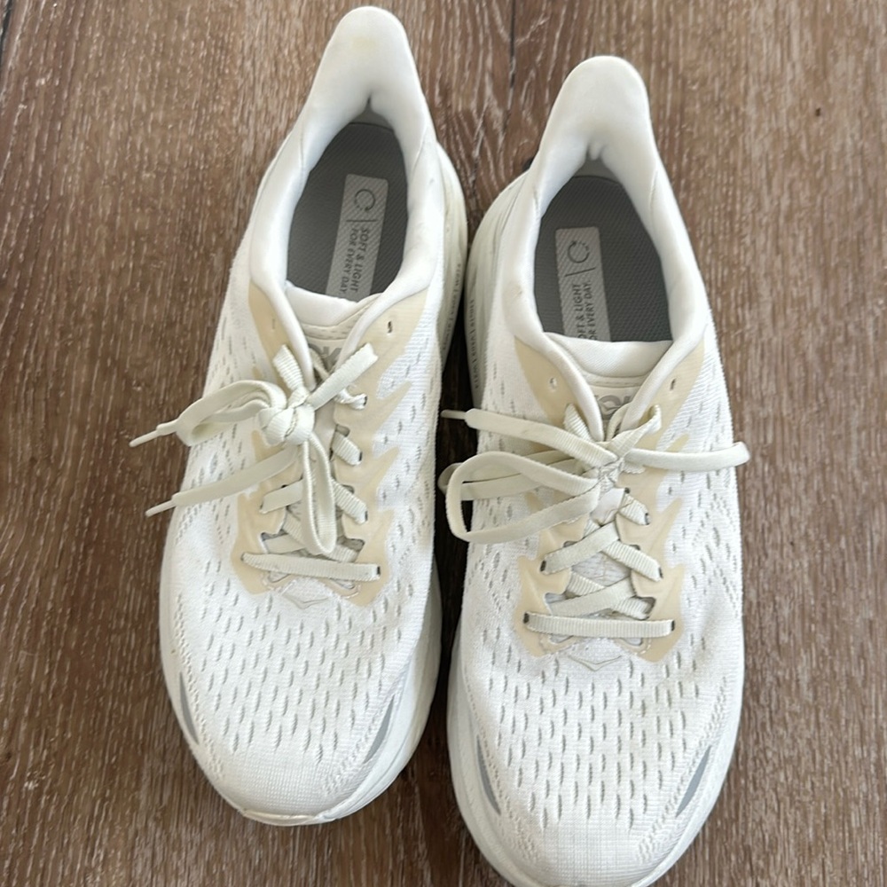Hola Clifton's 8 Running Shoes - White